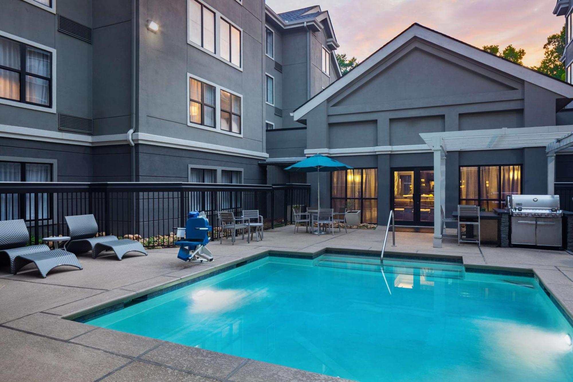 Homewood Suites By Hilton Atlanta Lenox Buckhead Exterior photo