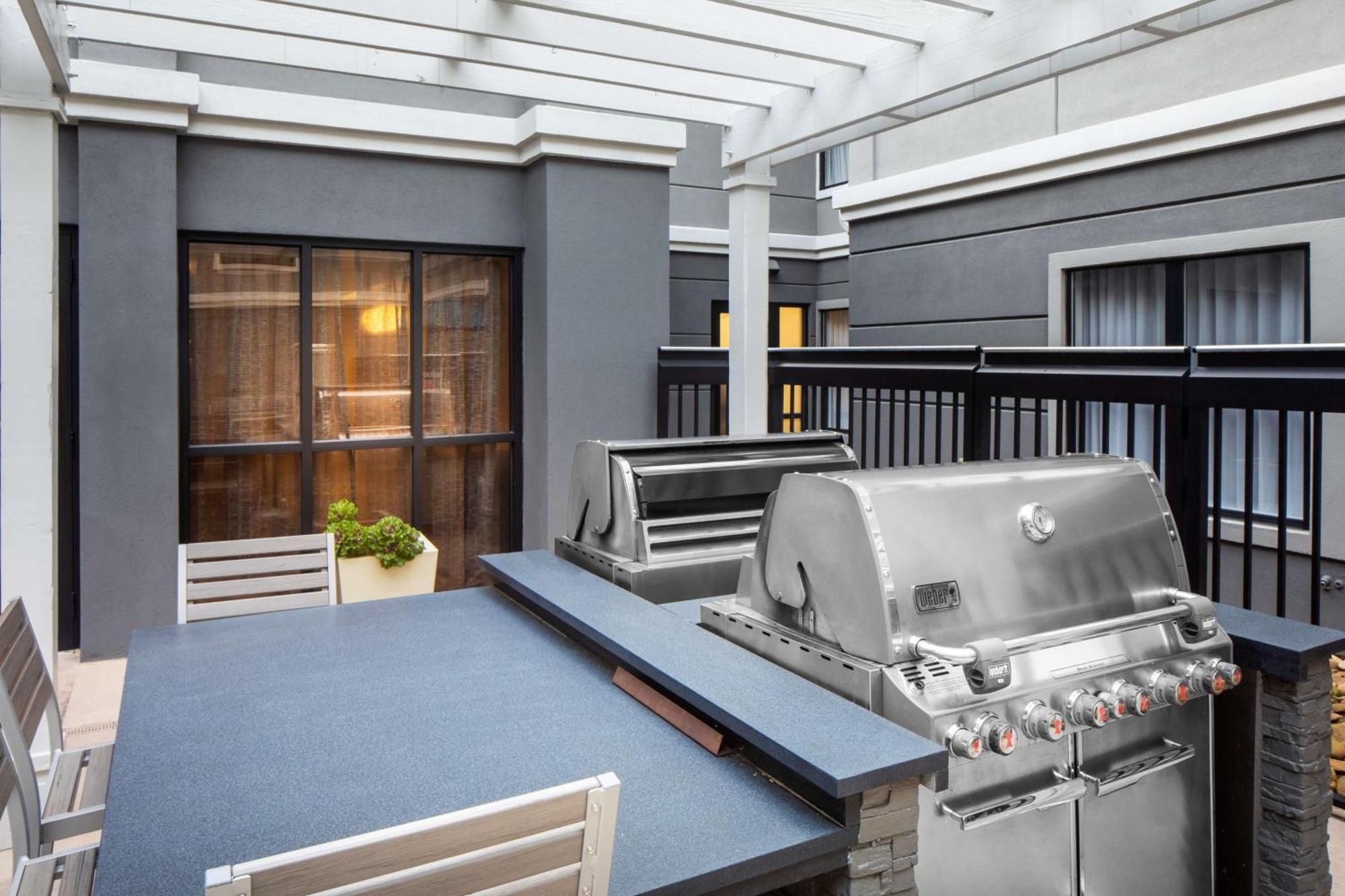 Homewood Suites By Hilton Atlanta Lenox Buckhead Exterior photo